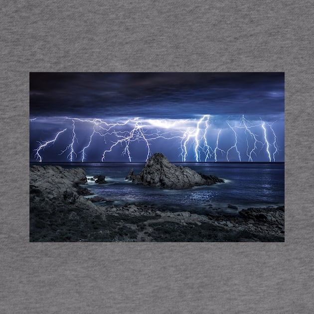 Lightning over Sugarloaf Rock by paulmp